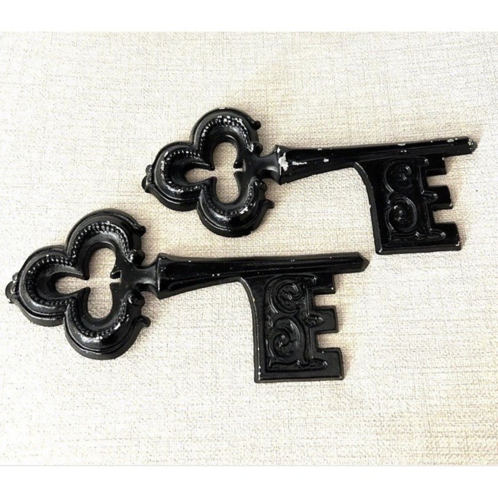 Pair Vintage Sexton‎ Metal Skeleton keys Wall Decor MCM 1970's Made in USA